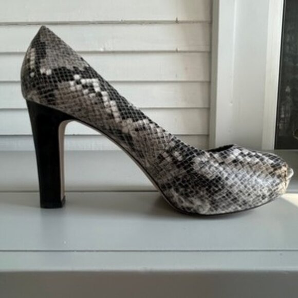 Franco Sarto Snake Print Peep Toe Platform Pumps Gray Stacked Heel Size 10M - Picture 4 of 16